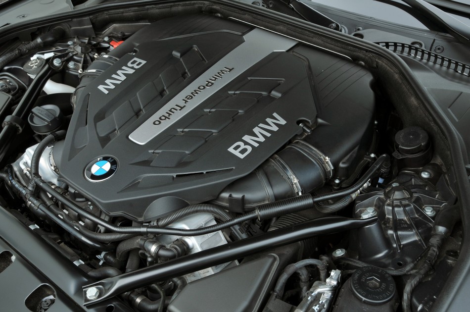 001-bmw-7-series-long-wheelbase-facelift