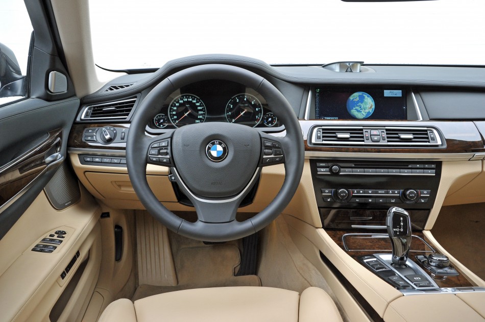 019-bmw-7-series-long-wheelbase-facelift