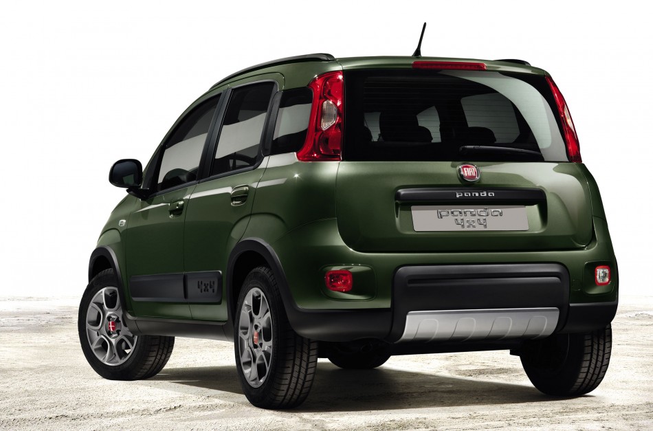 02-Fiat-Panda-4x4-Rear-Profile