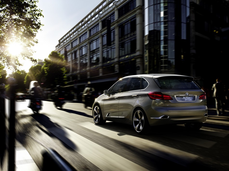 041-BMW-Concept-Active-Tourer
