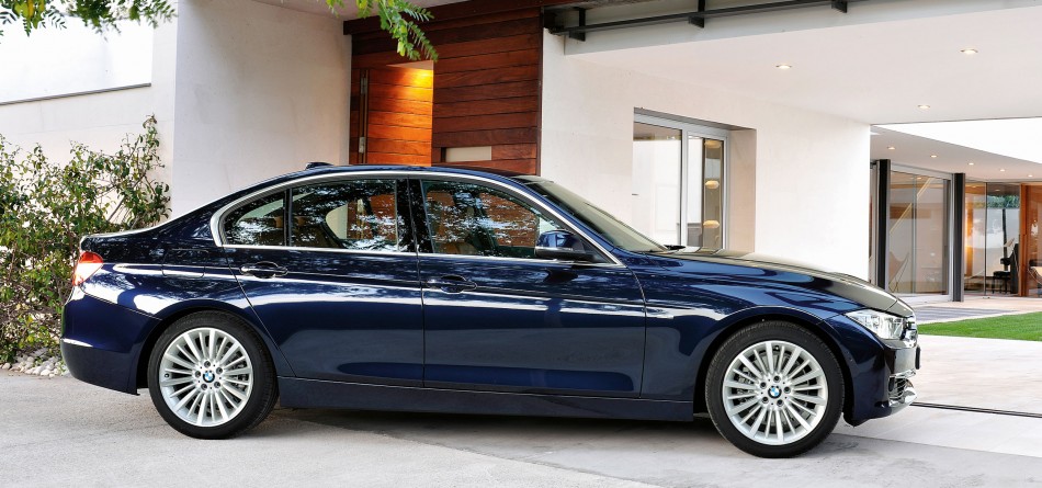 07 BMW 316i 03
