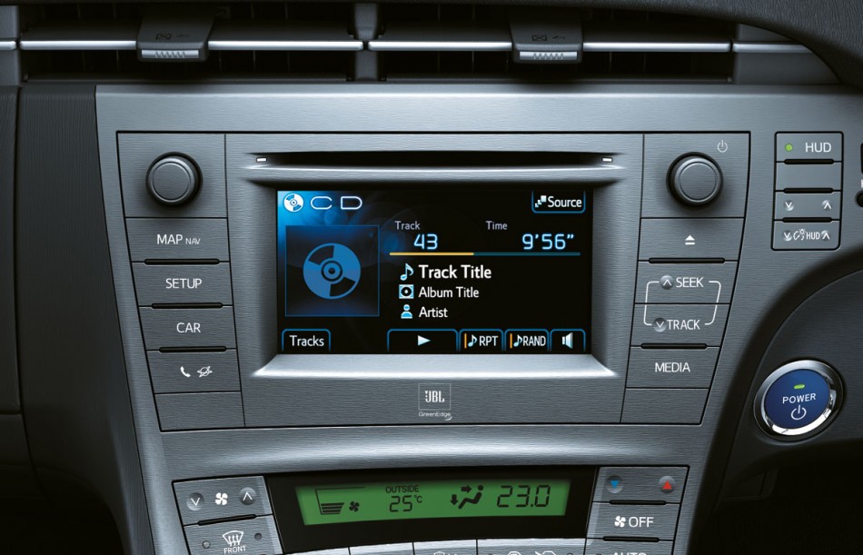 11-Prius-Interiorb
