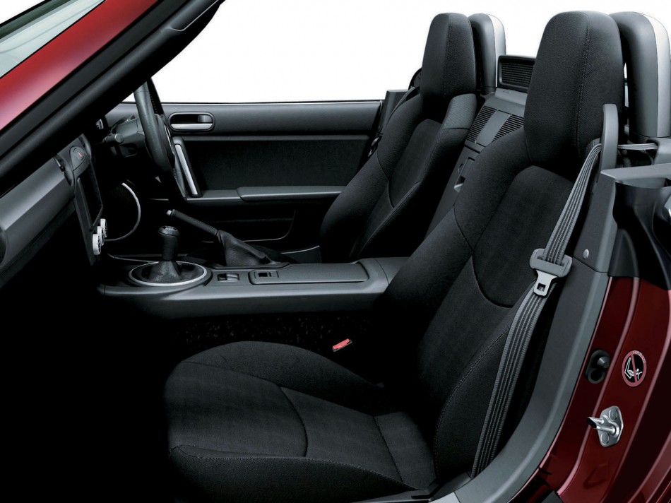 14 Roadster RS RHT seats