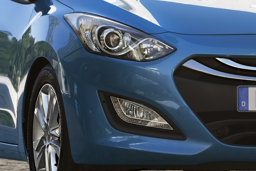 2012-Hyundai-i30-6