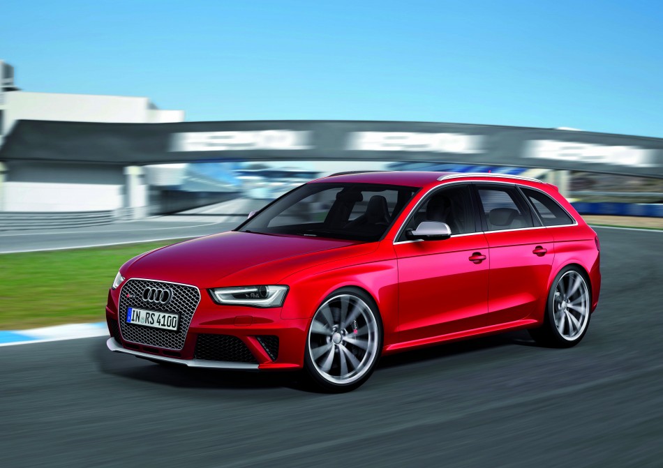 Audi RS 4 Avant /Fahraufnahme