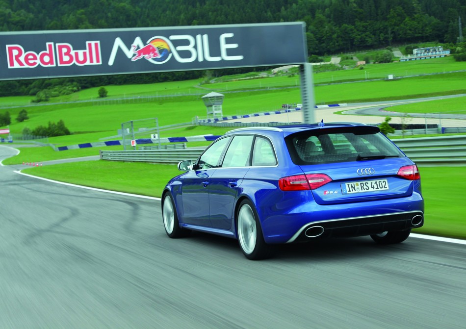 Audi RS 4 Avant/Fahraufnahme