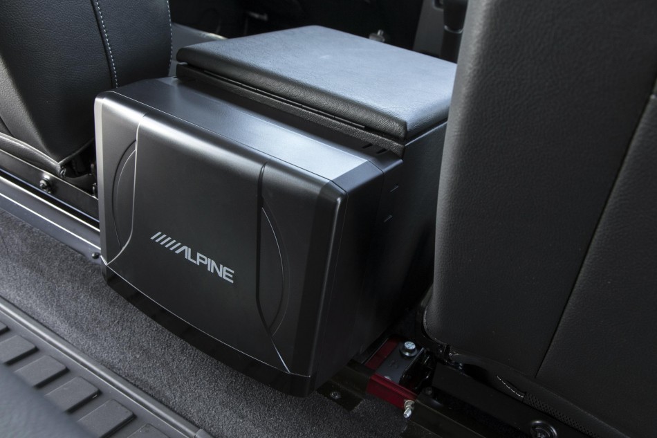 2012 defender 08