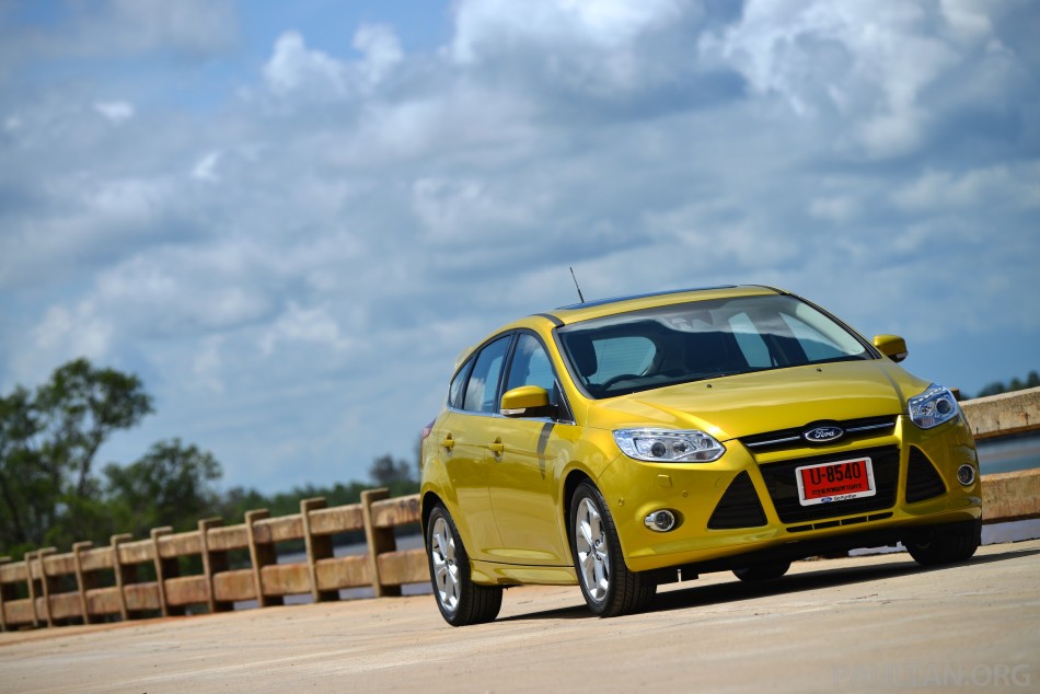 2012-ford-focus-krabi-17