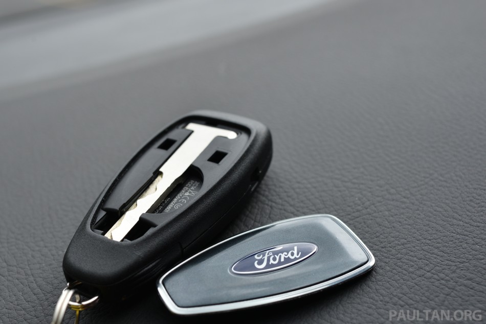 2012-ford-focus-krabi-183