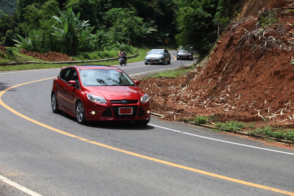 2012-ford-focus-krabi-2-13 (1)