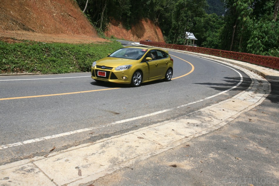 2012-ford-focus-krabi-2-7 (4)