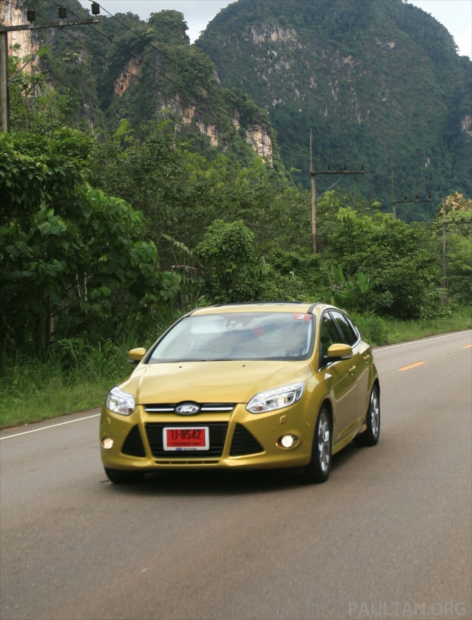 2012-ford-focus-krabi-2-8 (1)