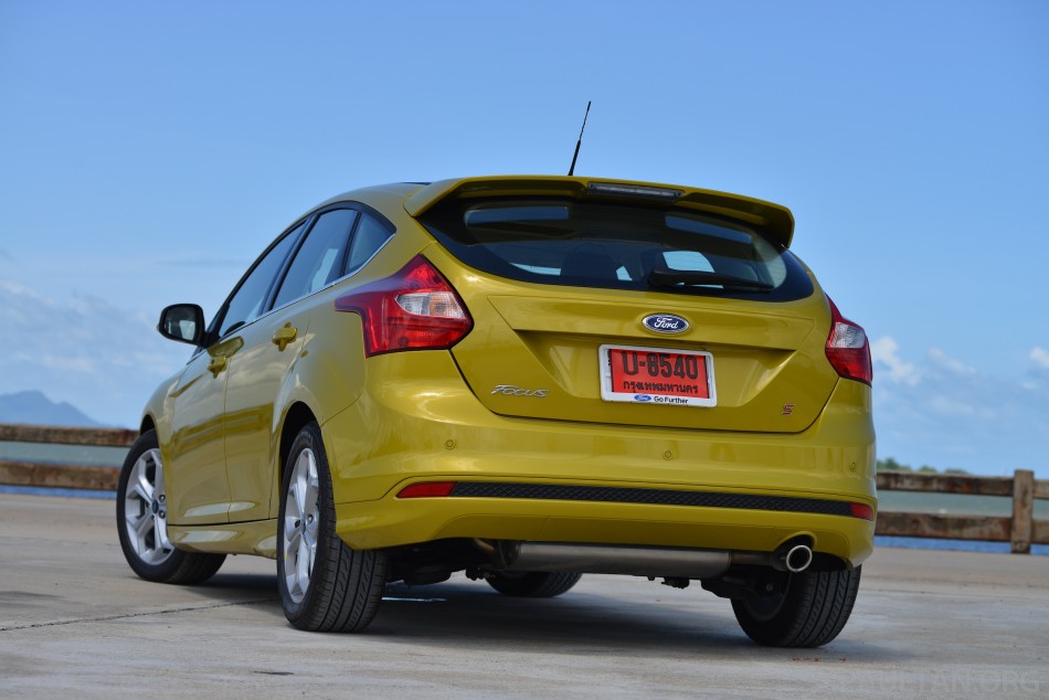 2012-ford-focus-krabi-40