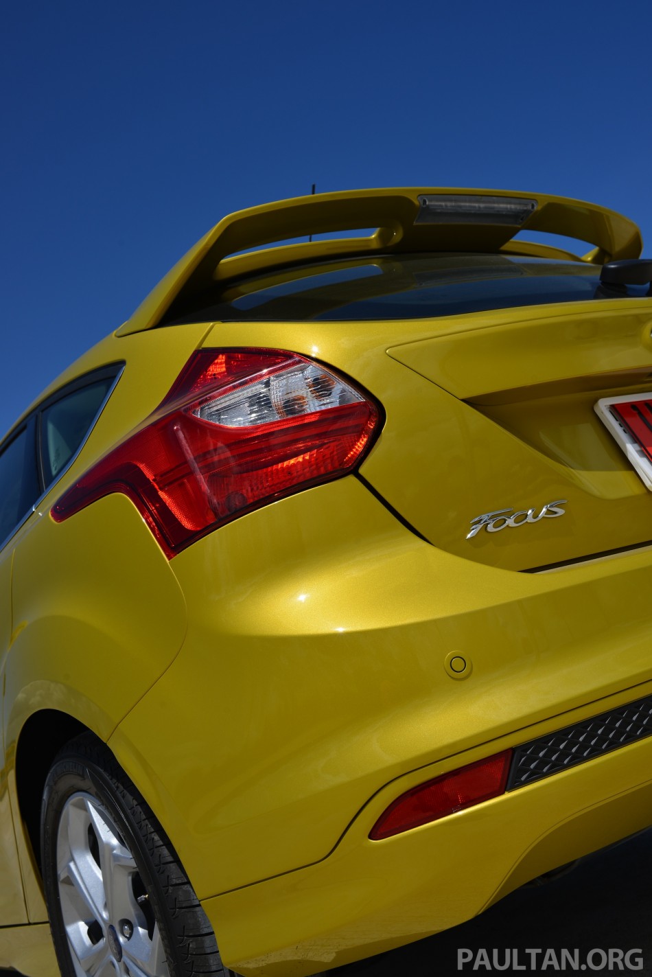 2012-ford-focus-krabi-45