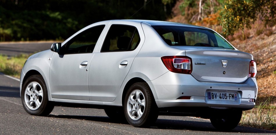 2013 Dacia Logan-04