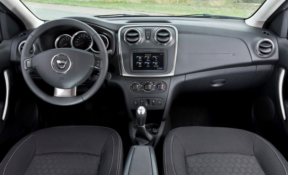 2013 Dacia Logan-07