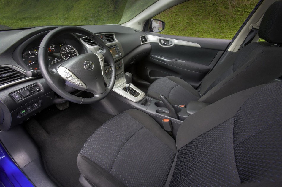 2013 US Sentra-03