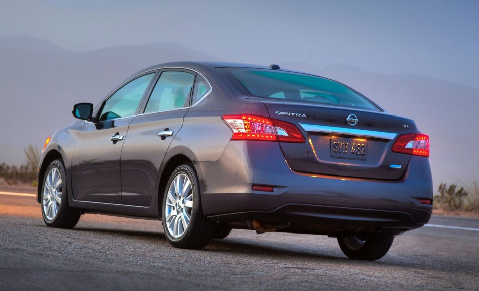 2013 US Sentra-09