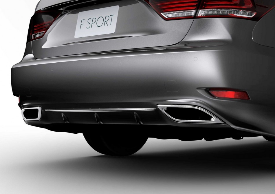 2013-lexus-ls-leak-03