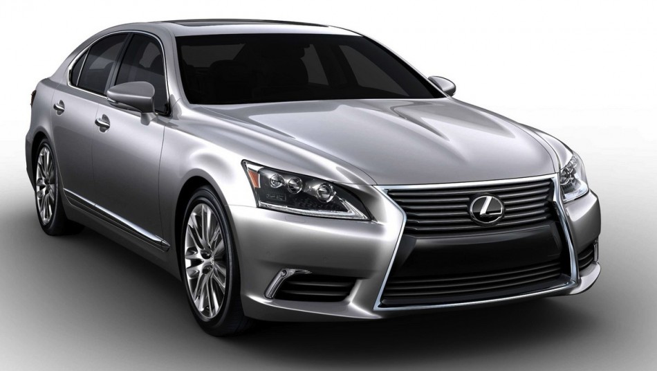 2013-lexus-ls-leak-17