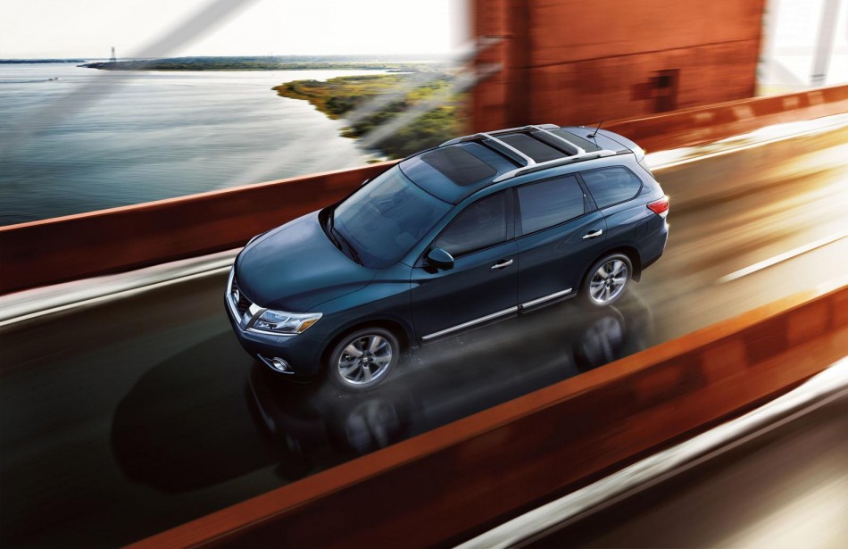 2013-nissan-pathfinder-02