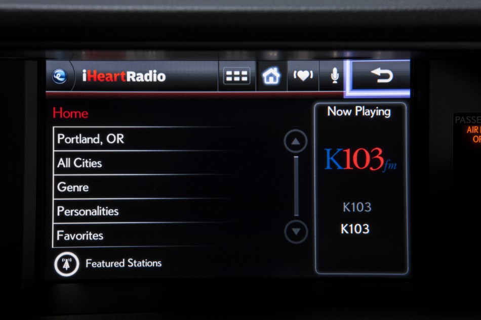2013_Lexus_ES_350_29