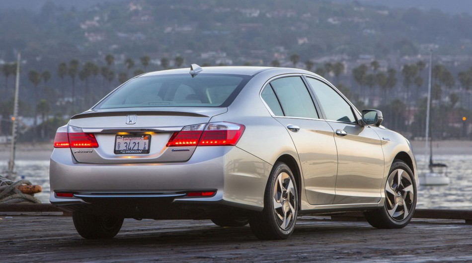 2014 Accord PHEV-09
