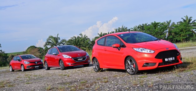 Ford_Fiesta_ST_vs_Peugeot_208_GTI_vs_Renault_Clio_RS_ 011