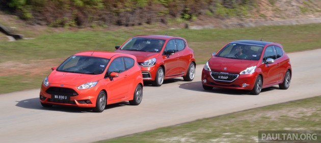 Ford_Fiesta_ST_vs_Peugeot_208_GTI_vs_Renault_Clio_RS_ 019