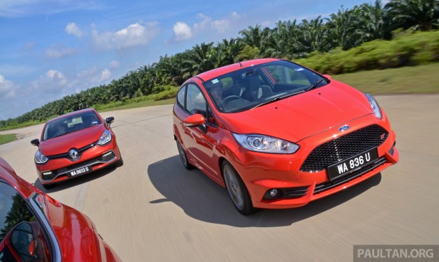 Ford_Fiesta_ST_vs_Peugeot_208_GTI_vs_Renault_Clio_RS_ 029