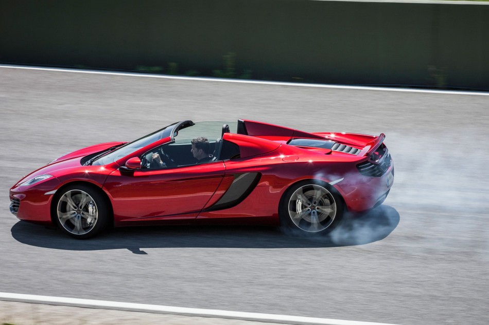 575022_68319-McLaren_12C_Spider-022