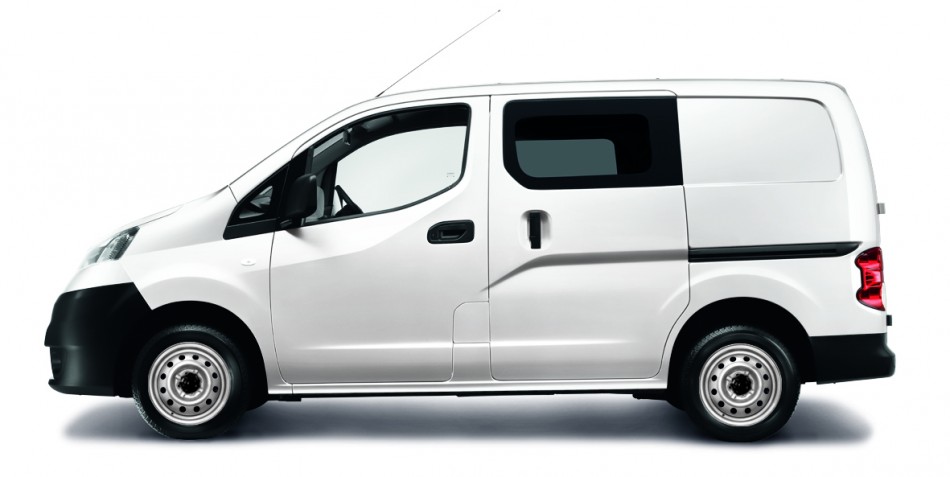 Nissan NV200 Semi Panel Van