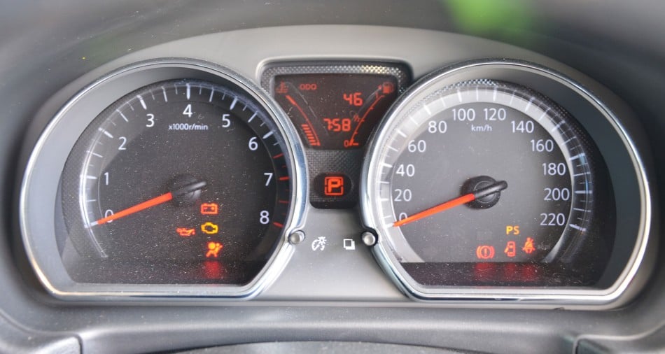 Almera-Interior-04