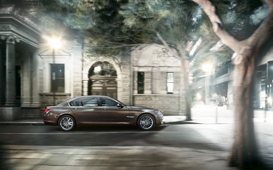 BMW-7-Series-Wallpaper-06-1920x1200