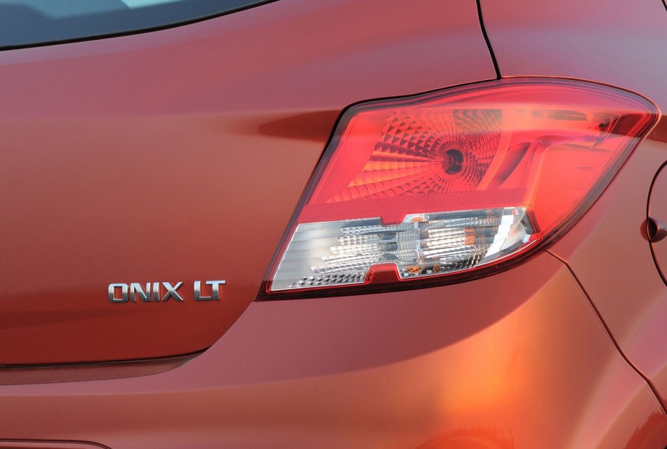 Chevy Onix-04