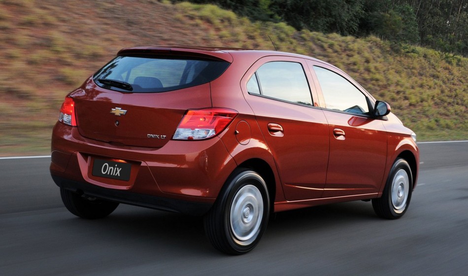 Chevy Onix-09