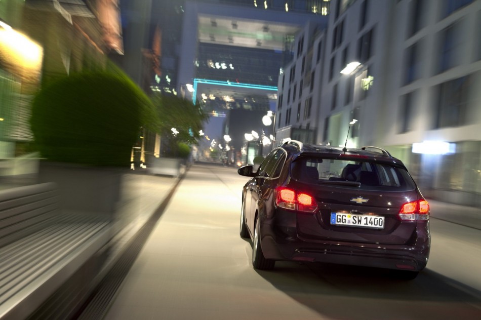 Cruze Wagon-15