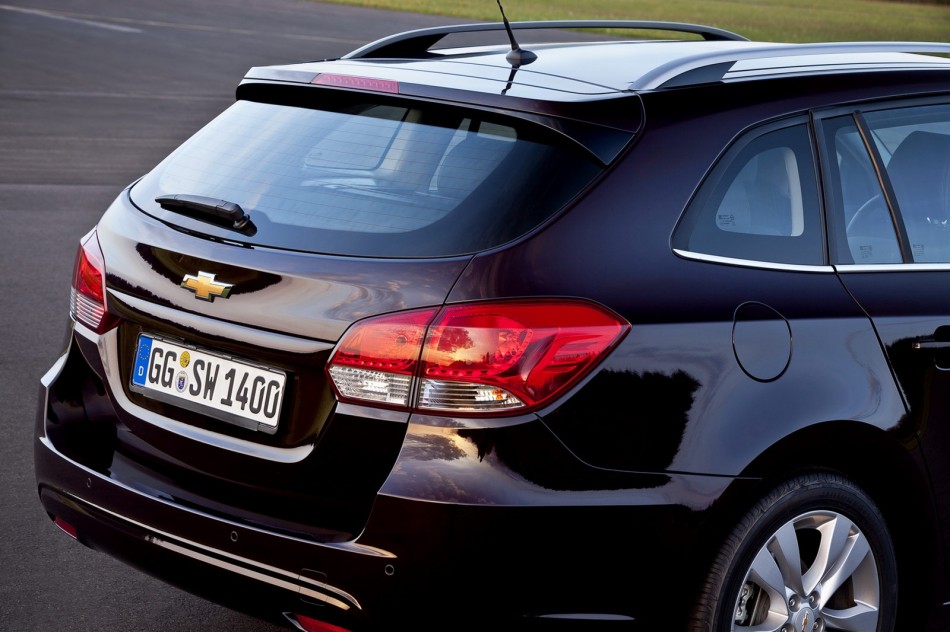 Cruze Wagon-23