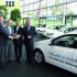 Schluesseluebergabe fuer die Volkswagen Golf blue-e-motion-Flotte durch Herrn Dr. Rudolf Krebs an die Vertreter der Stadt Wolfsburg, der Autostadt GmbH und des VFL Wolfsburg