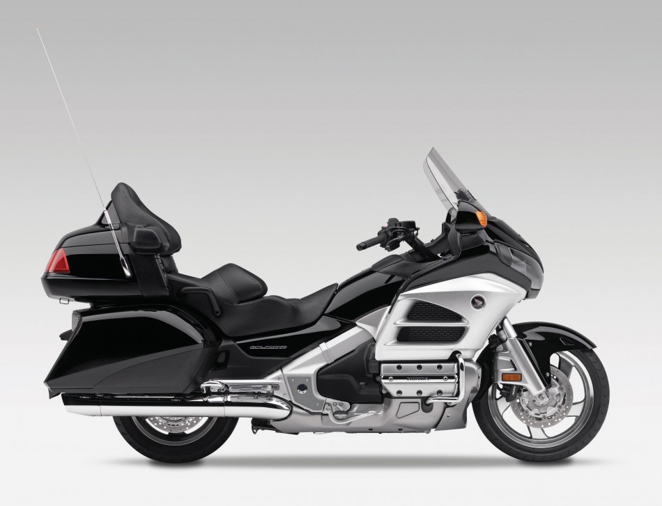 Honda-2012-Gold-Wing-in-Graphite-Black-(side)@