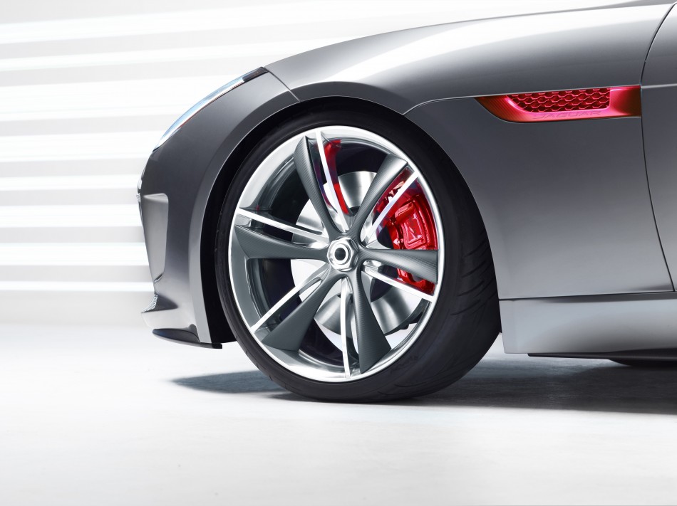 JAGUAR_C-X16_STUDIO_10