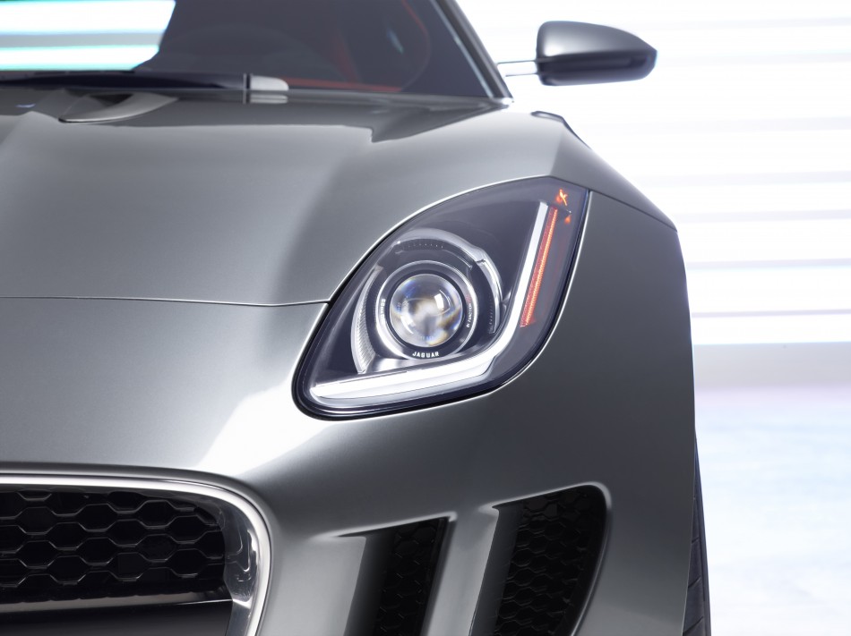 JAGUAR_C-X16_STUDIO_12