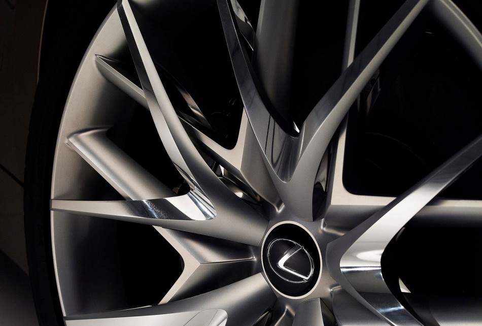Lexus LF-CC-19