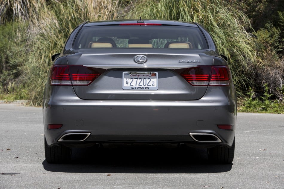 Lexus LS460 Press-10