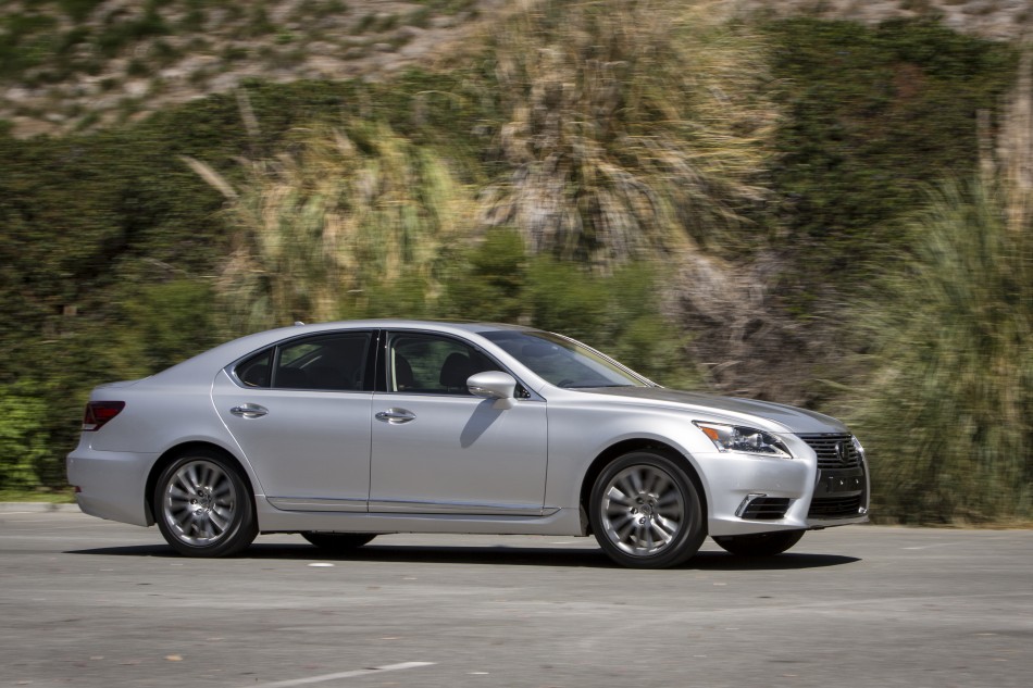 Lexus LS460 Press-102