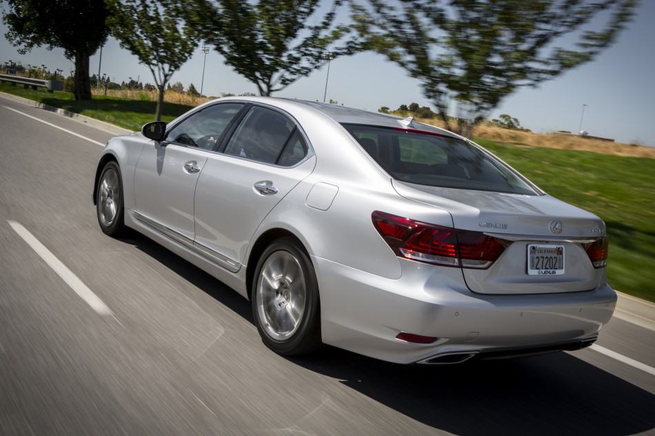 Lexus LS460 Press-190