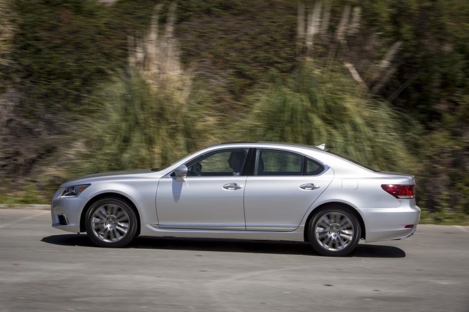 Lexus LS460 Press-61