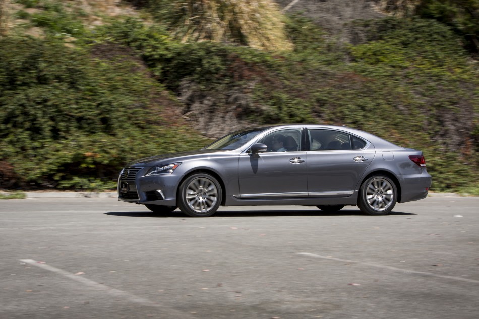Lexus LS460 Press-78