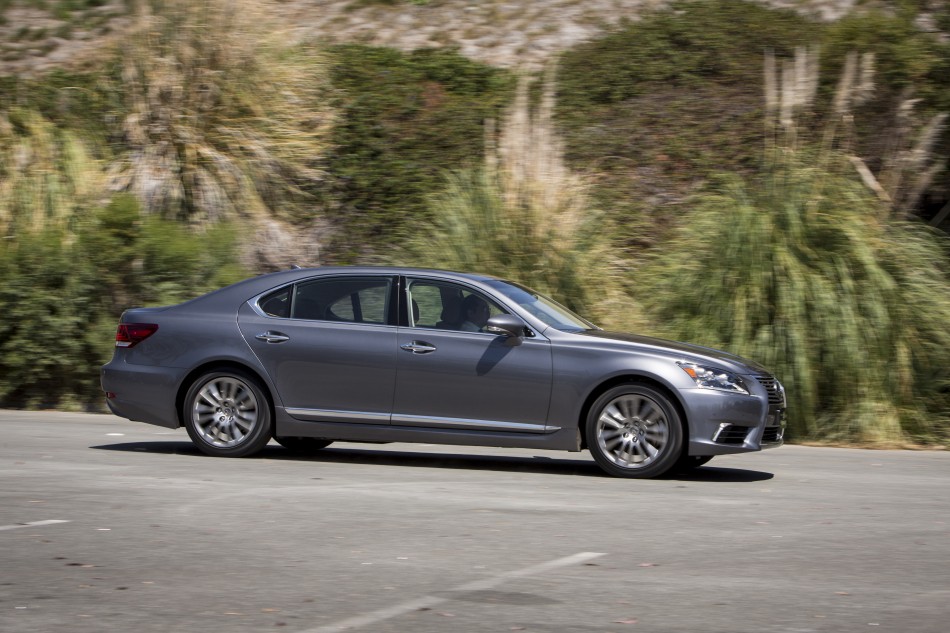 Lexus LS460 Press-89