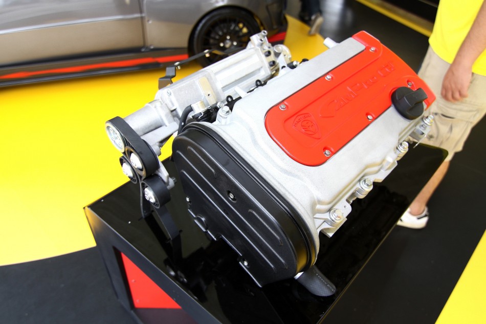 LotusR305